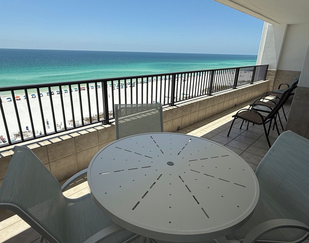 "Breakers East 703"~Gulf Front 2BR/2BA Beach setup included 1