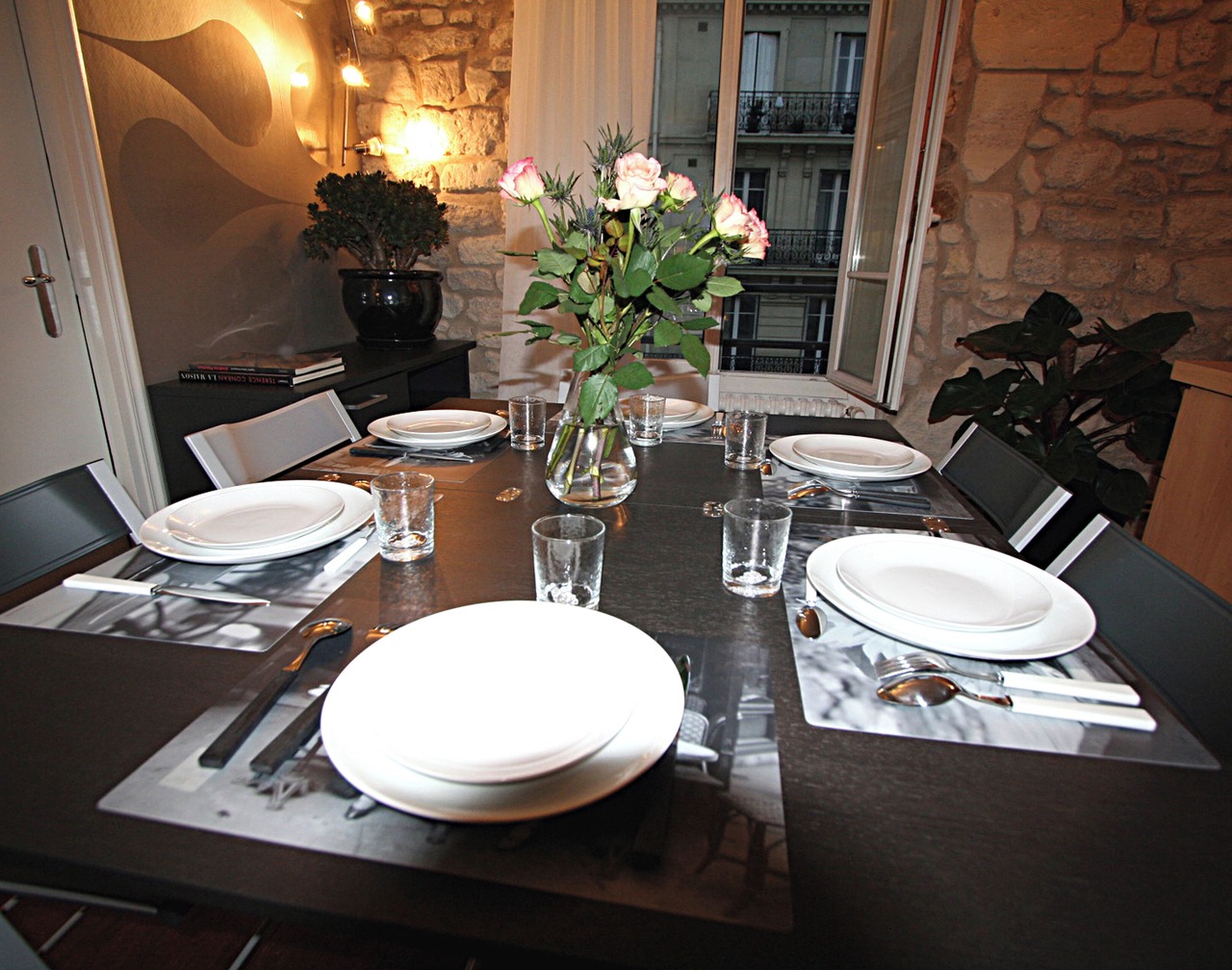 LE MARAIS NOTRE DAME - Beautiful Two Bedrooms 1