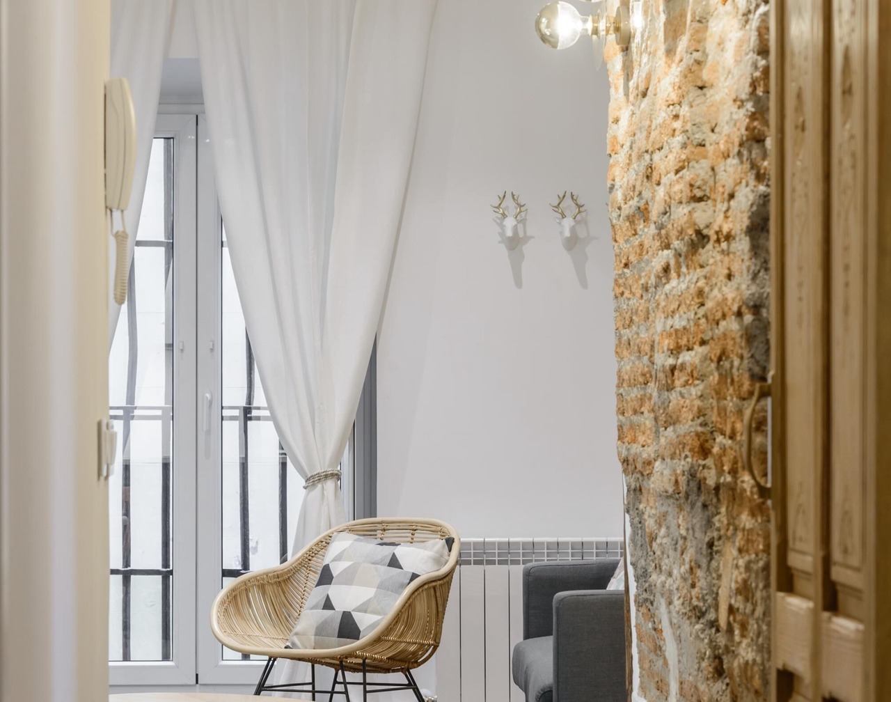 2-bedroom apartment in Madrid's center - Temporary Accomodation 1
