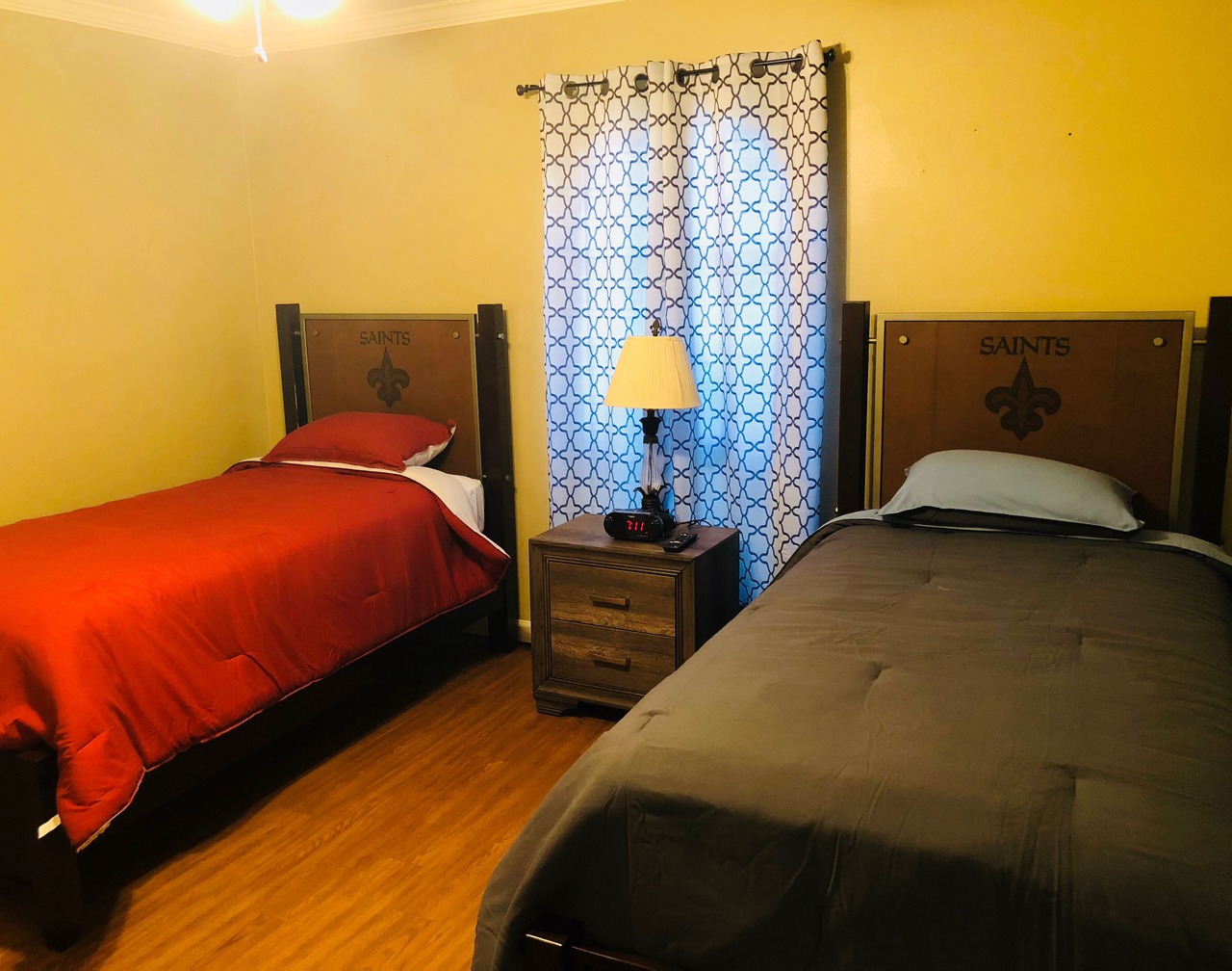 A beautiful spacious 3 bedroom two full bath home near msy airport 1