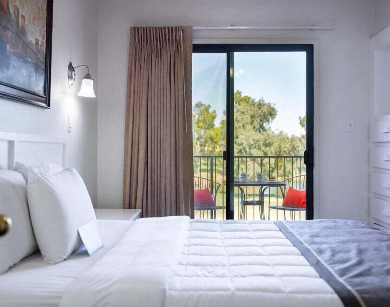 237- Pool, Putting Green, 1 Bedroom Private Suite! 1