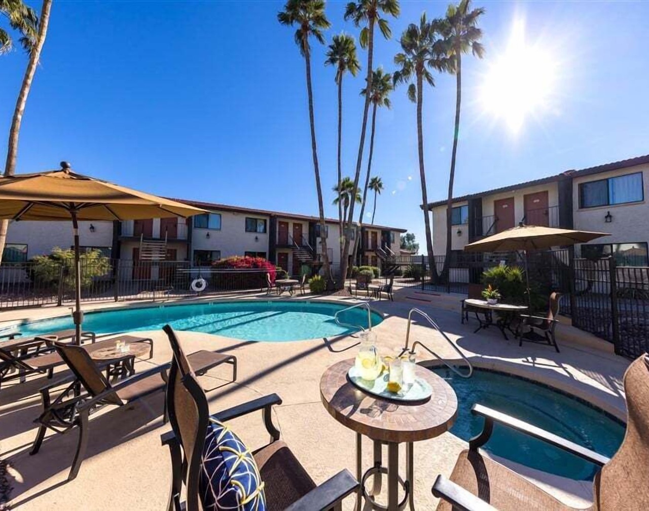 136 Fully Furnished Vacation Rental with Resort Amenities 1