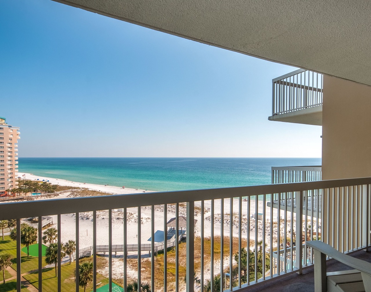 Gulf Views-Dolphin Sightings! Destin Beachfront Property-2BR/2BA condo sleeps 6 1