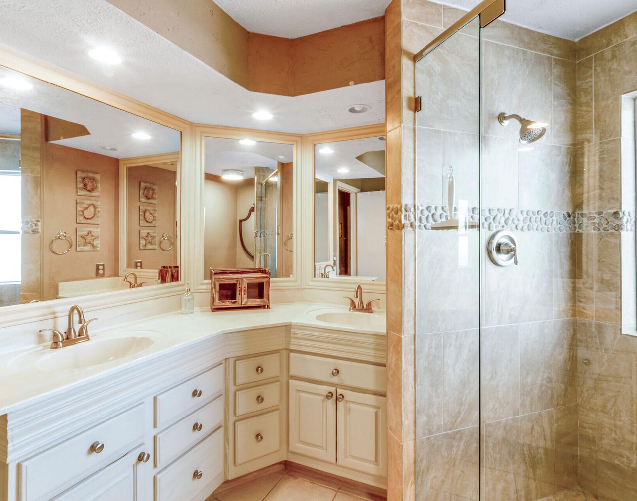 Oceanfront, 1st Floor (Lower), Fully-Updated, Luxurious 3-BR, 3-Bath Condominium 1