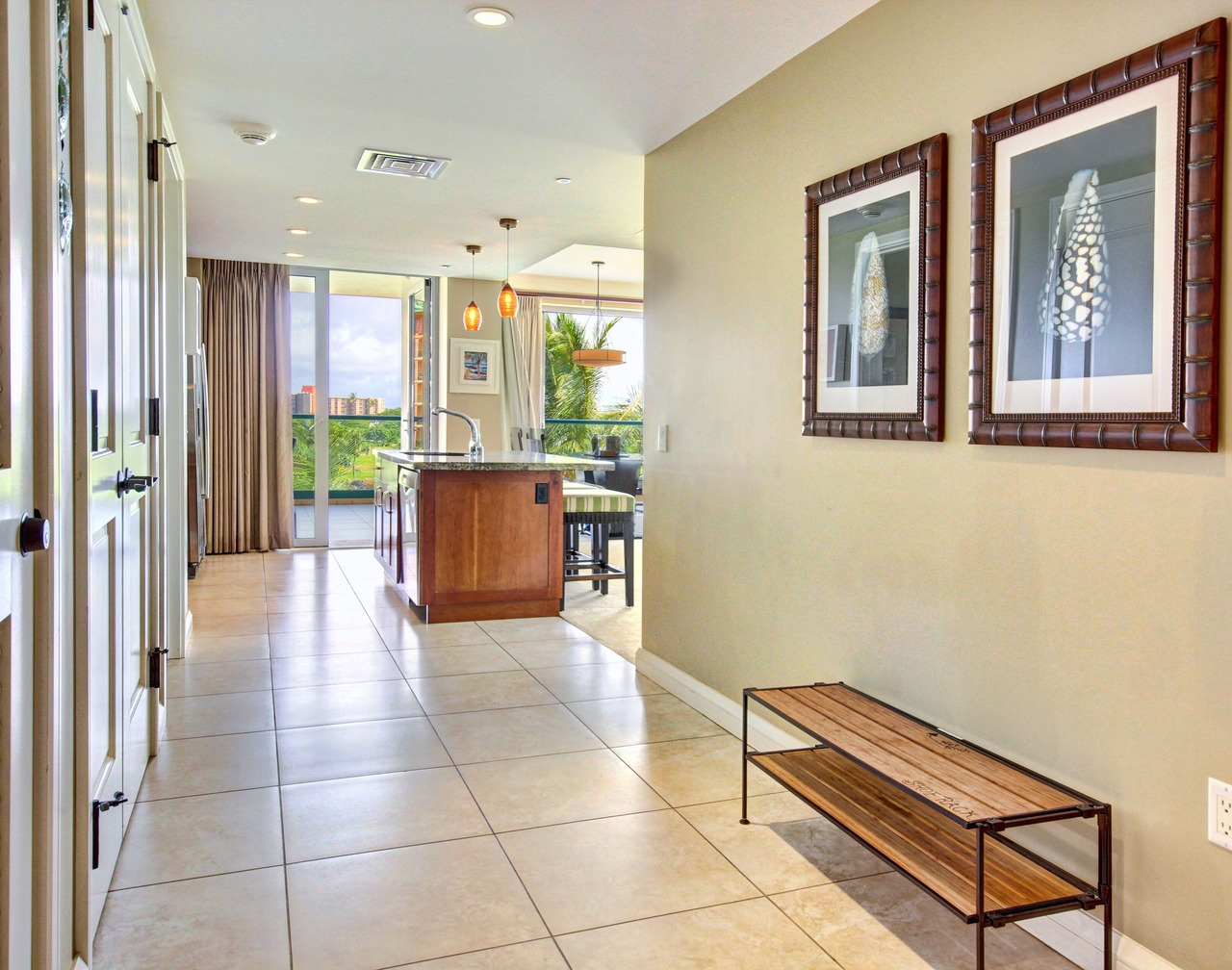 HOKULANI 436-CORNER UNIT 2BD/2BA w/OCEAN & MOUNTAIN VIEWS,505SQFT LANAI BALCONY 1