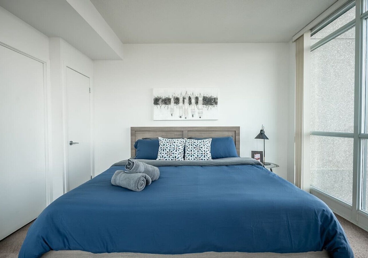Amazing 1BR Condo - Stunning View - Parking! 1