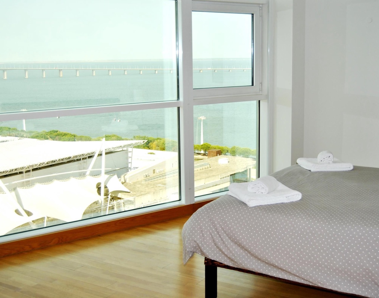 High Floor Apartment in Tower with Panoramic Balcony Over Rio EXPO09 1