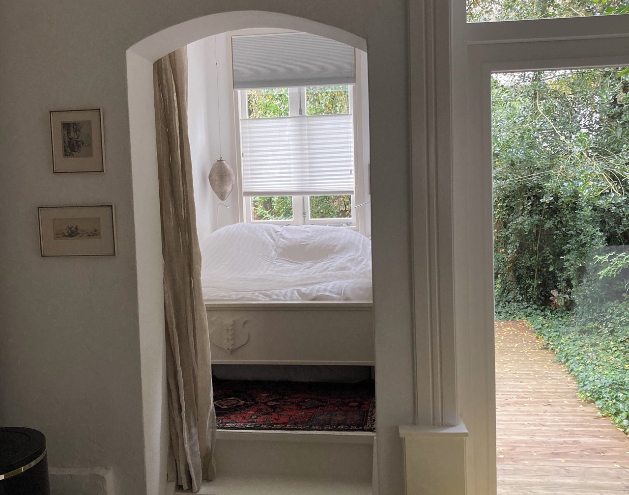Cozy and Stylish Apt with garden in city center. 1