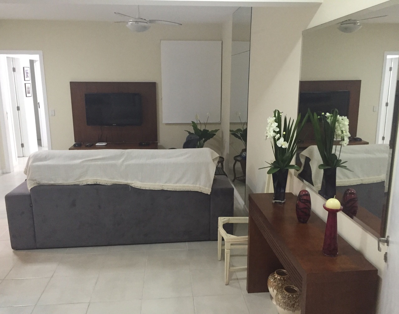 Apartment with gourmet balcony, 150m from the beach, 3 bedrooms with air conditioning, swimming pool and barbecue. 1