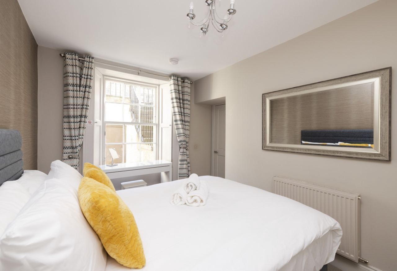 Prestigious Apartment in the heart of Edinburgh 1