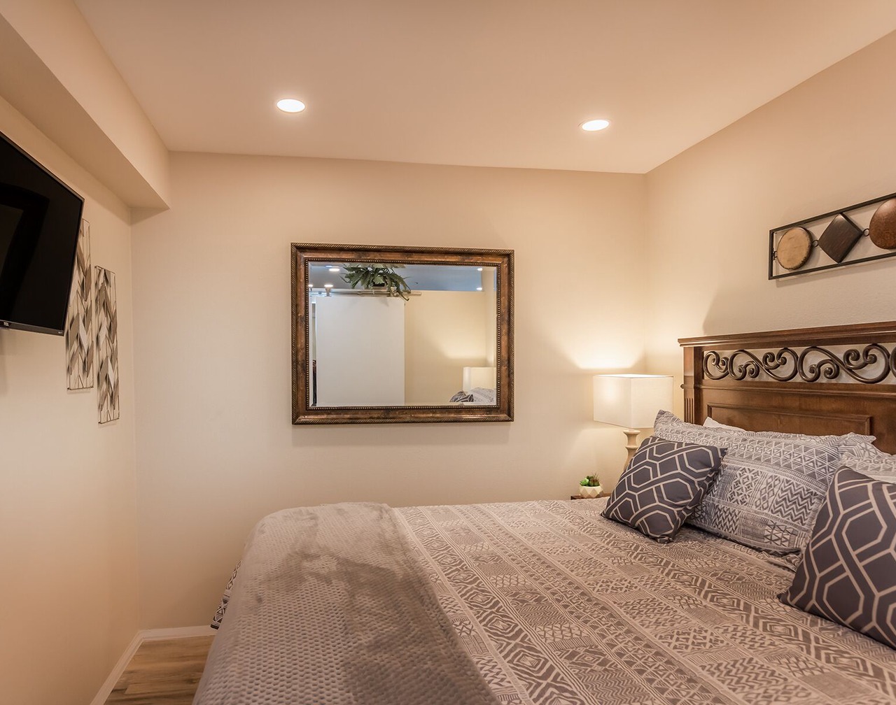 Arizona Sun Suite #107 @ Sedona Uptown Suites 1