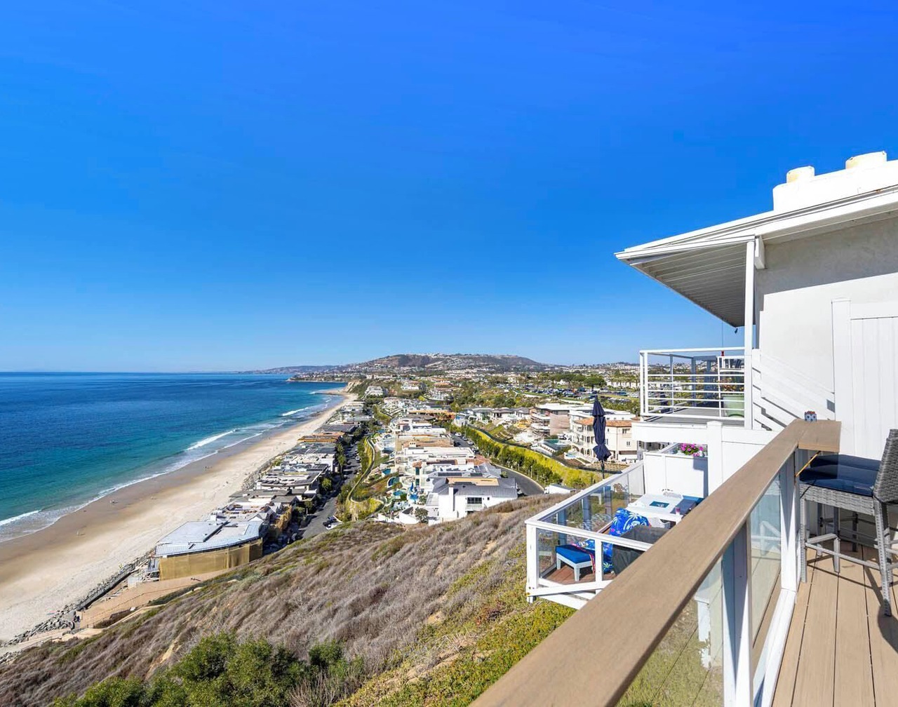 Spectacular Oceanfront - the Best Views in Dana Point ! 1