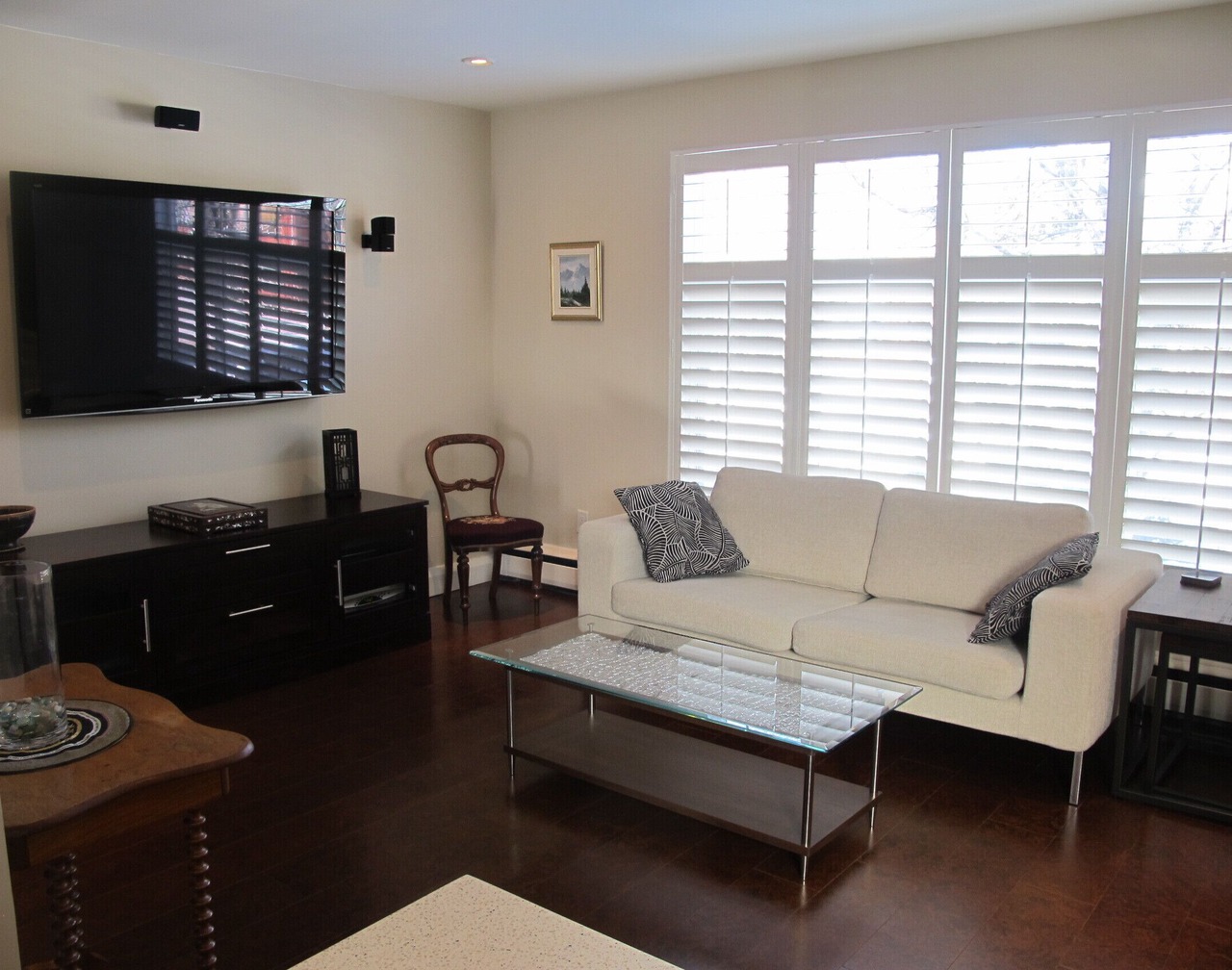 Beautiful 2 bedroom home - includes laundry and parking 1