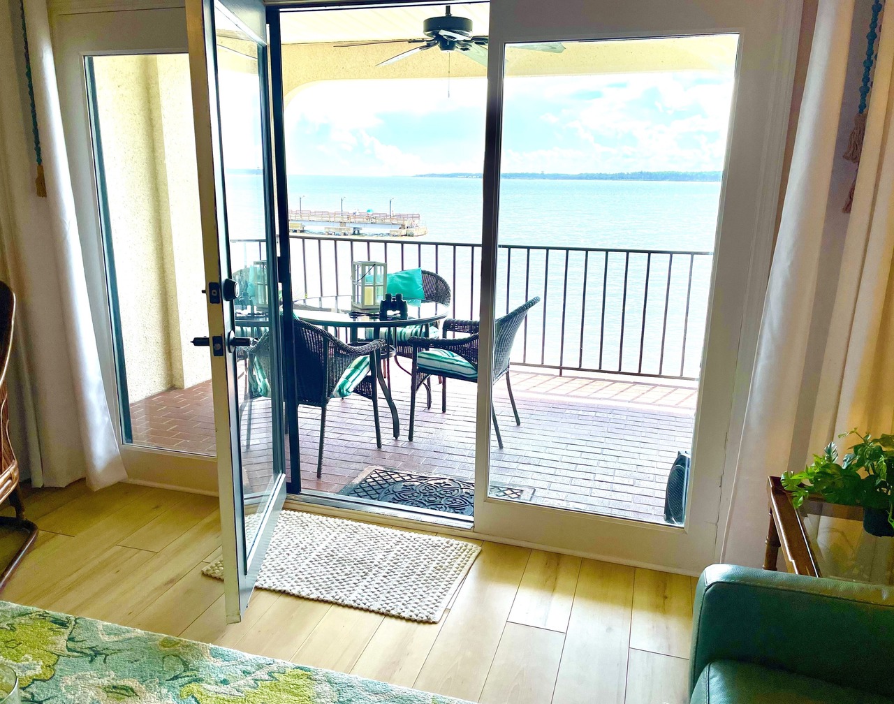 Oceanside, Top & Center at Pier Pointe-10% off most of yr for 7 or more nights 1