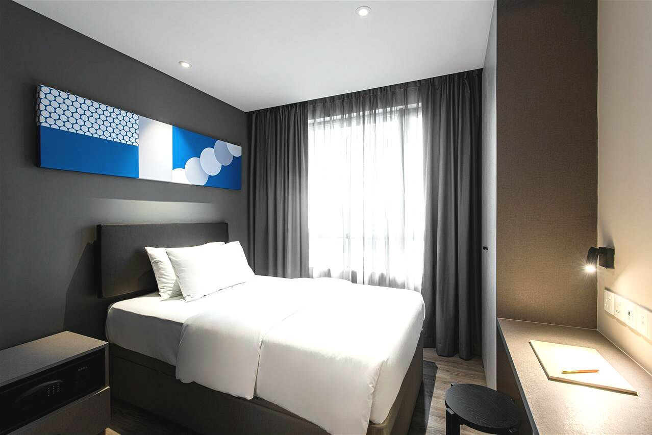 【2 Bedrooms】near LRT & Mall -A 1