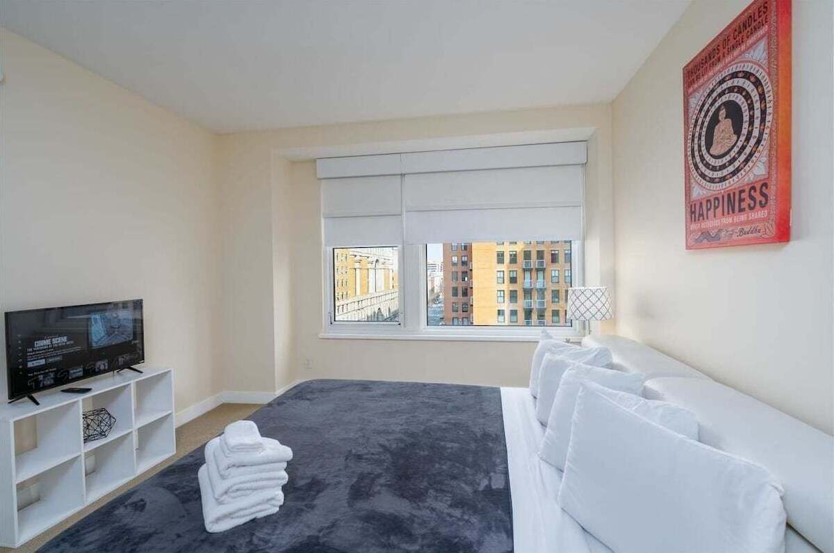 2 BR Fully Furnished Apartment at Penn Quarters - Surrounded by Best Restaurants in Town 1