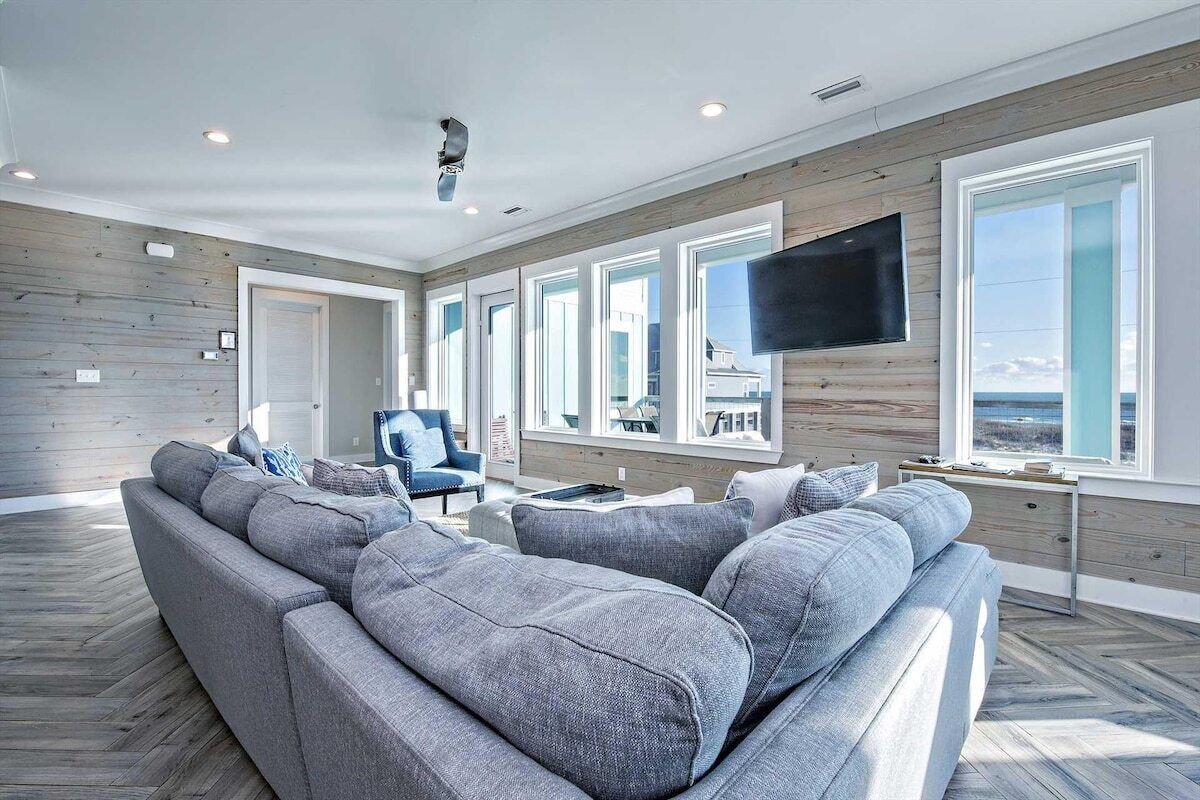 All Ours 7 bedrooms Gulf-Front Luxury Private Pool Sleeps 24 Prickett Properties 1