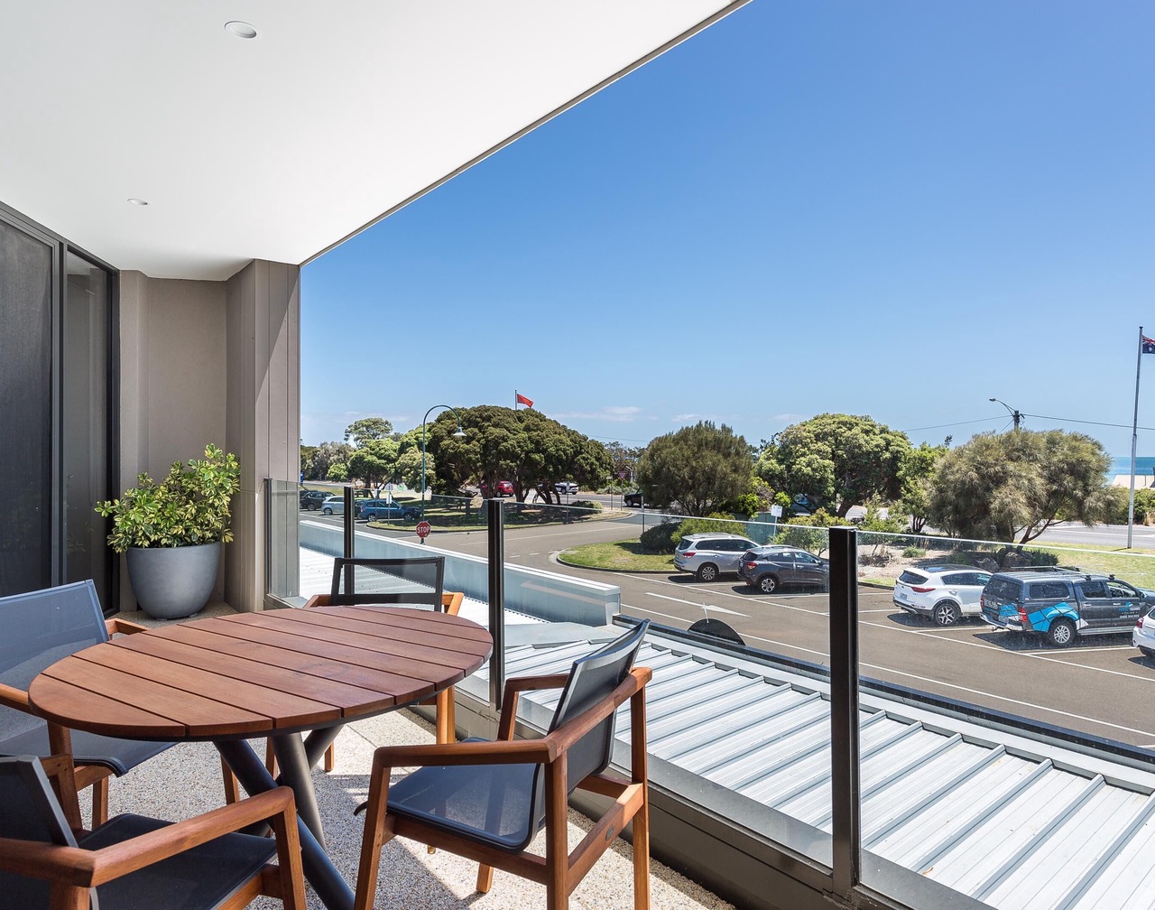 Blairgowrie Apartment 1 - Newly renovated apartment across the road from Blairgowrie Foreshore. 1
