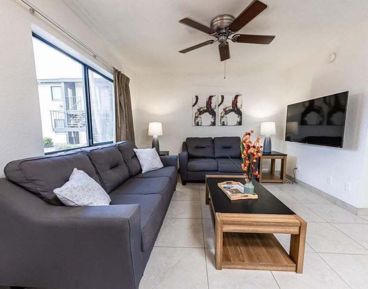 206 Stylish & Comfortable Desert Retreat in Scottsdale's Best Location 1