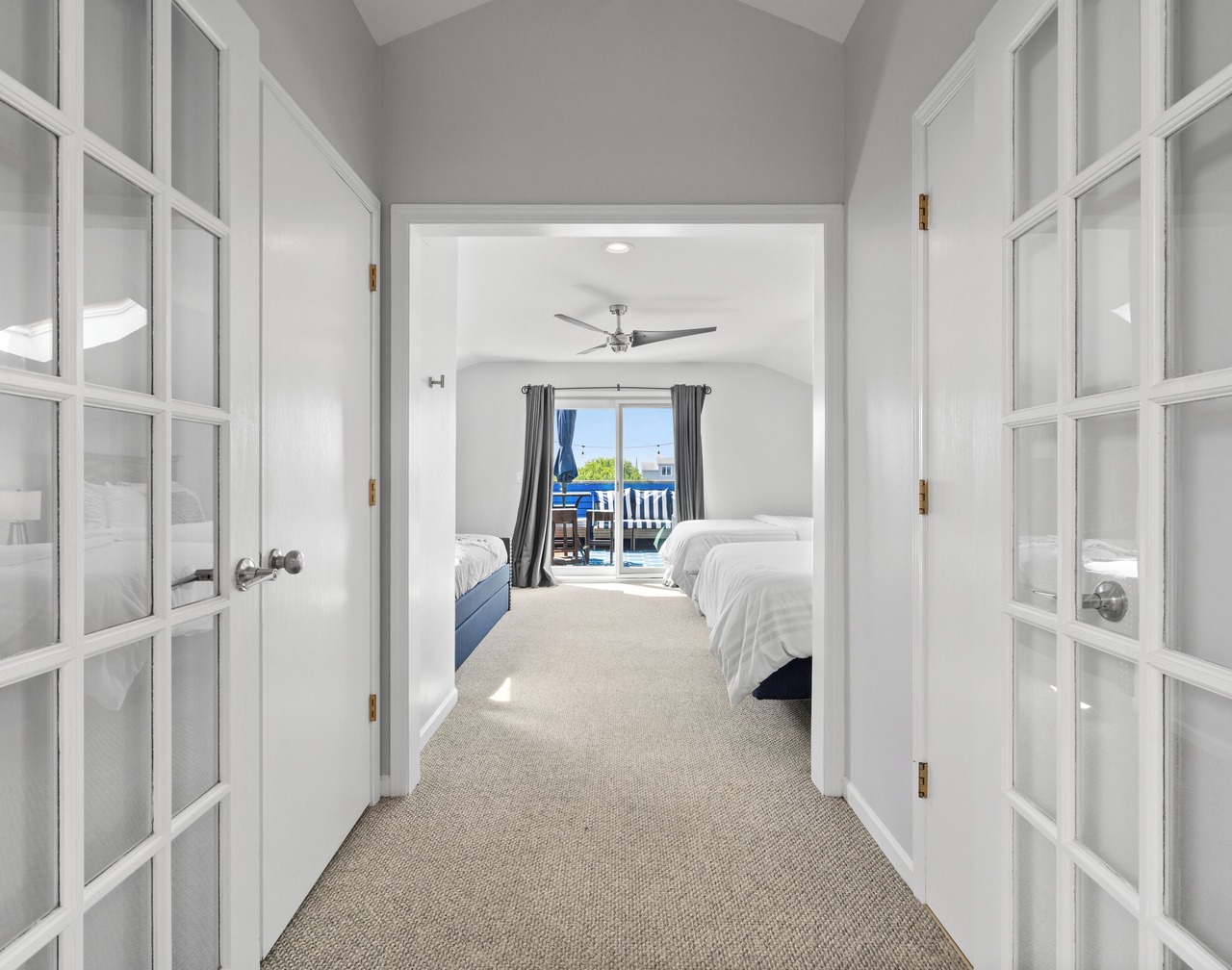 Dramatic Wrigley Loft +PRIVATE Rooftop, Center of Wrigley, Ranked GUEST FAVORITE 1