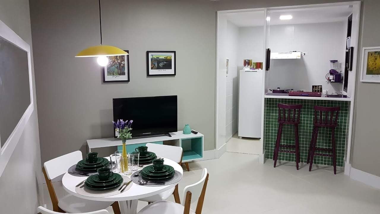Apartment-hotel located just two blocks from Copacabana Beach and 10 km from the airport. 1