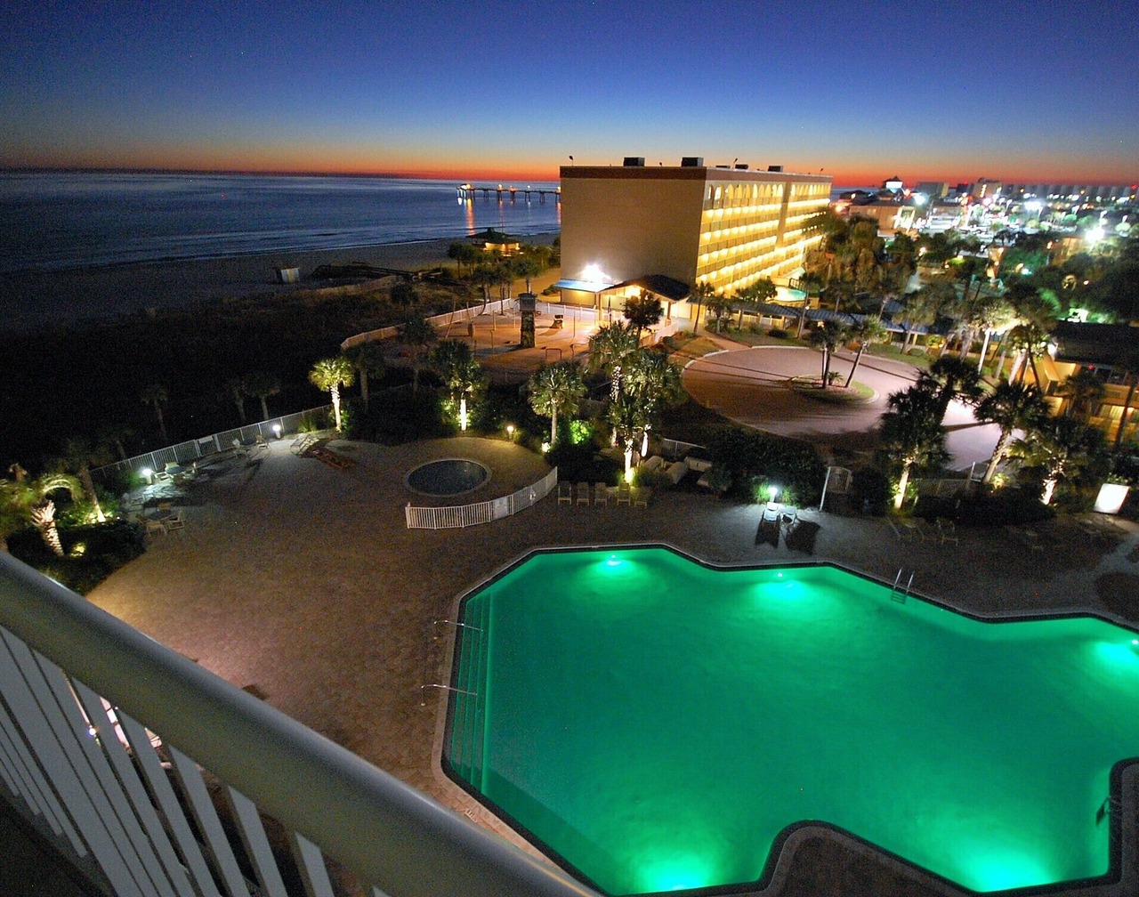 Destin West Gulfside #605 ~Free Beach Service! Amazing View! Lazy River & Pools! 1