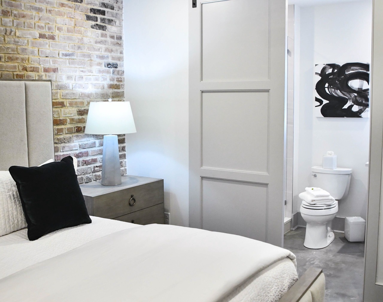 Modern Vacation Rental in New Orleans CBD: Patio + Walk to French Quarter 1