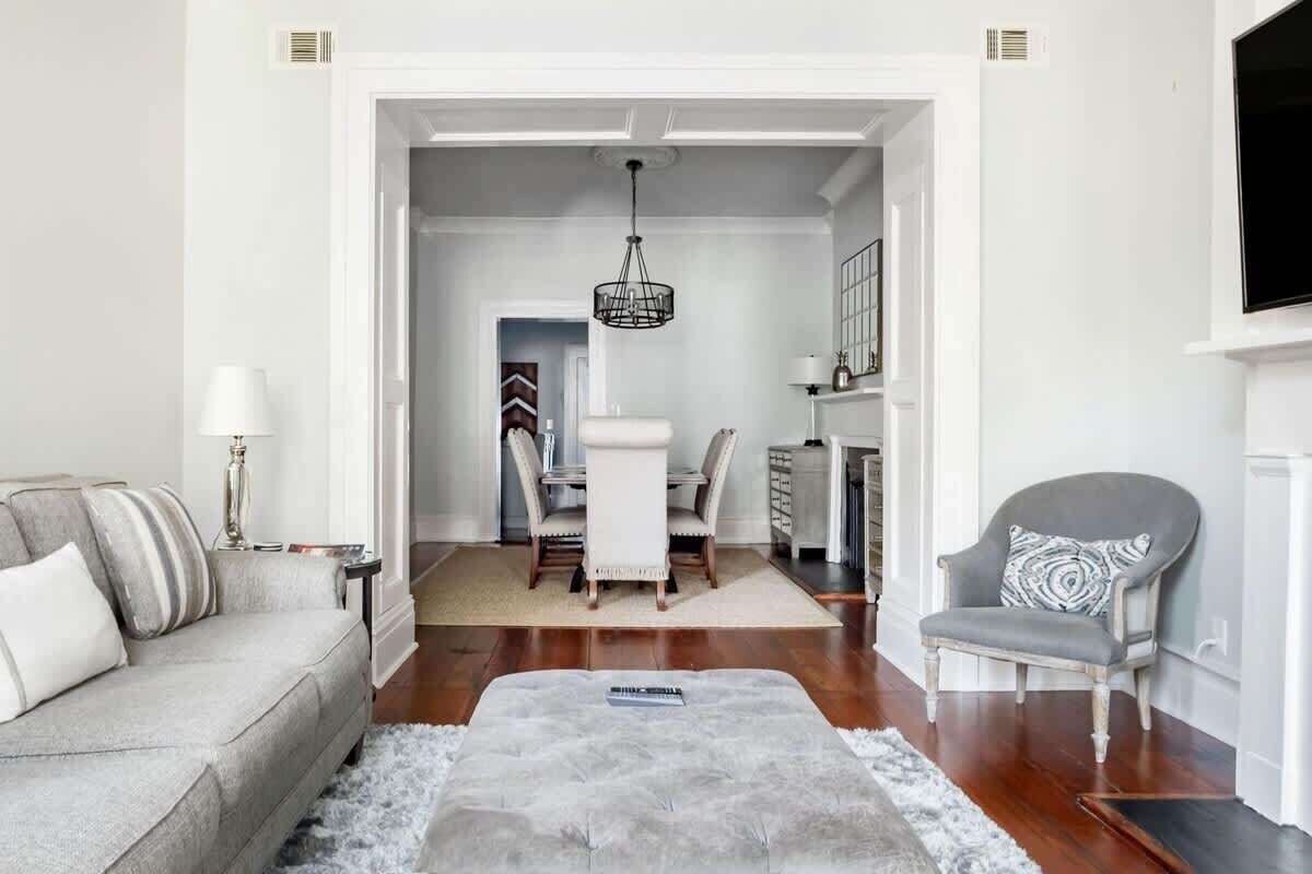 Gordon Street Suites: 2BR Suite A 1