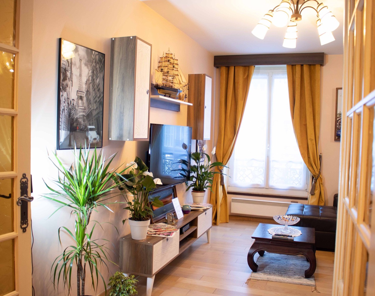 TOP Location, AC,Beautiful, Spacious,Security ,2BR,80M²,Le Marais Saint-Paul 1