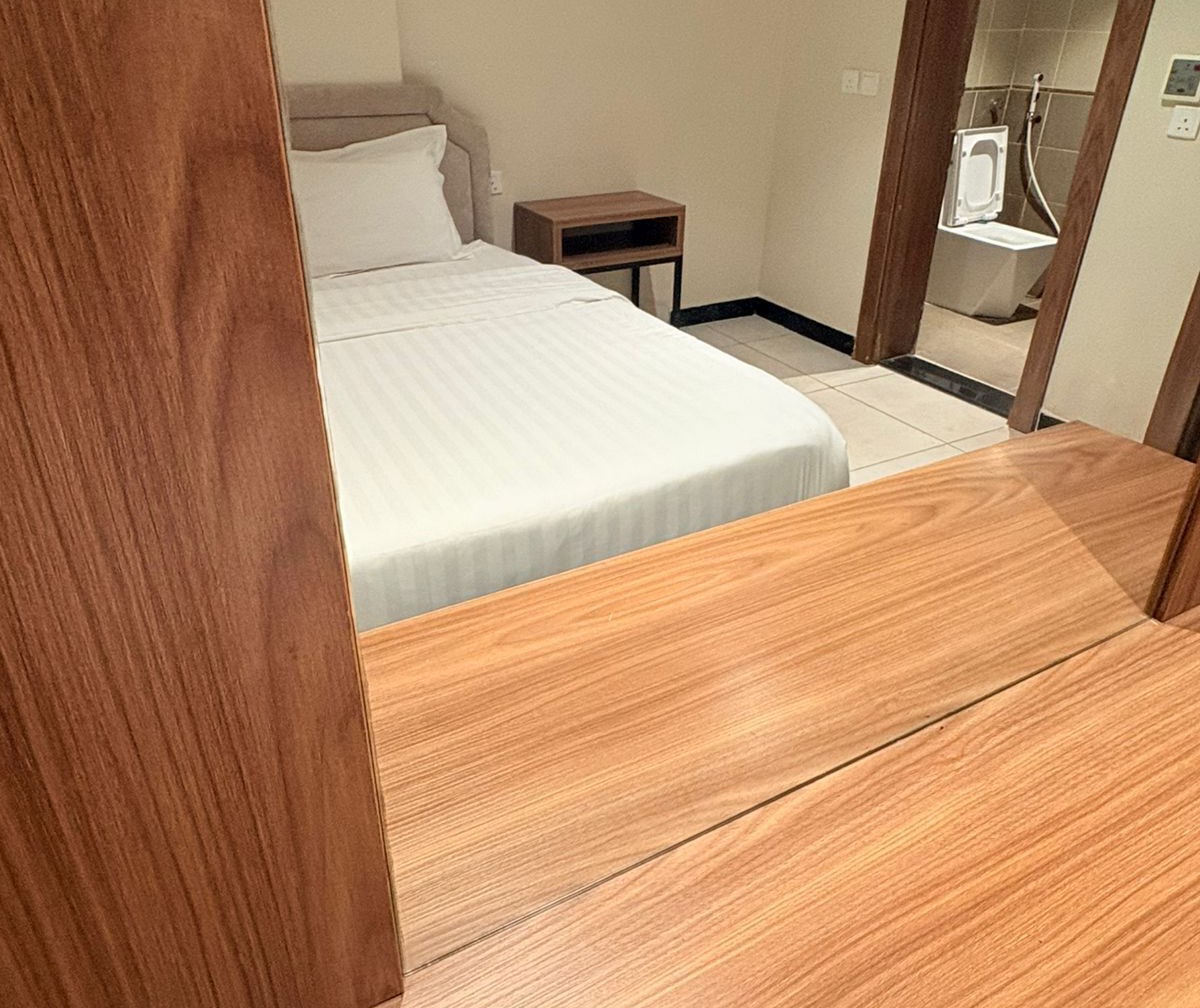 Comfortable hotel in beautiful Jeddah with refreshing AC 1