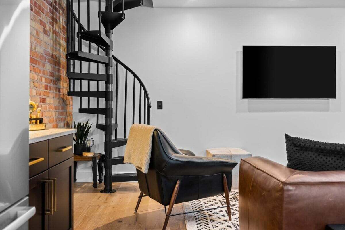 Luxury TC Loft: Historic Condo! 1
