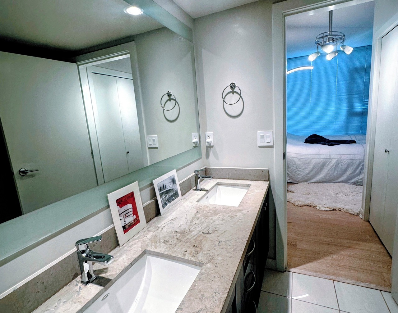 Yaletown 2BR/2BA luxury apartment in downtown Vancouver - next to MAJOR INTERNATIONAL SPORTING EVENT games 1