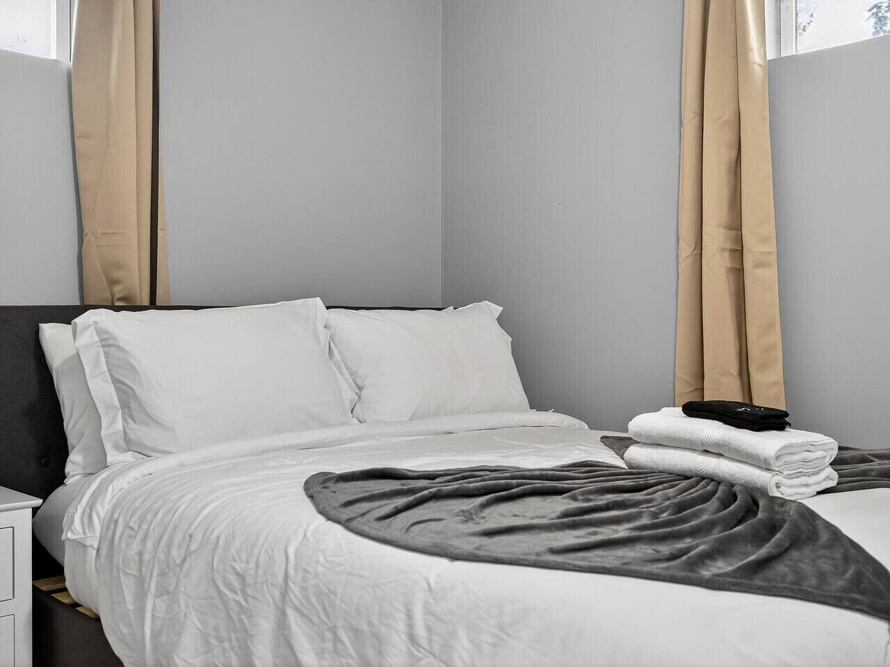 Luxe 2BR | Prime Location 1
