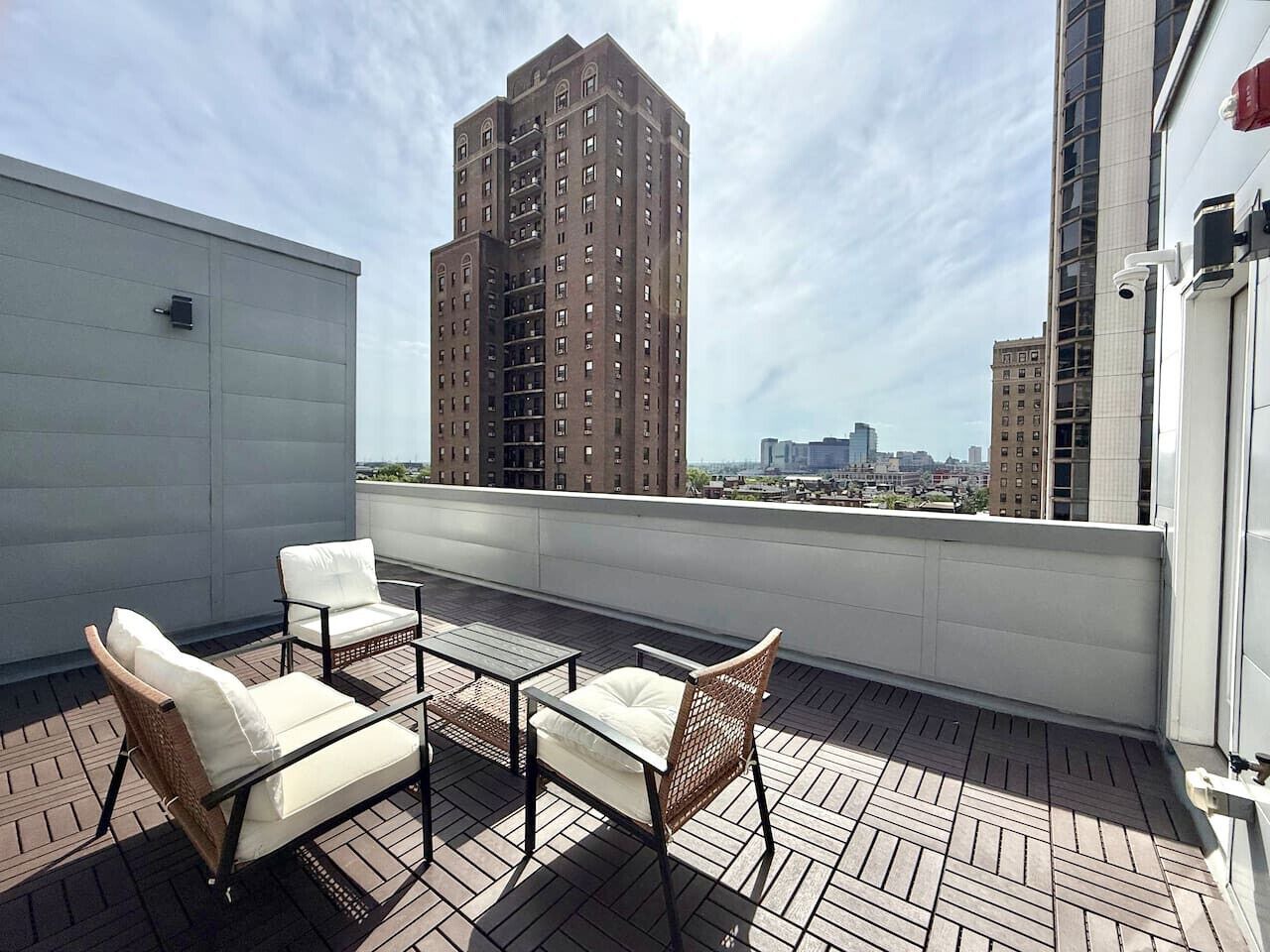 Juliet Balcony | Cute & Cozy Center City 1BR Apt 1