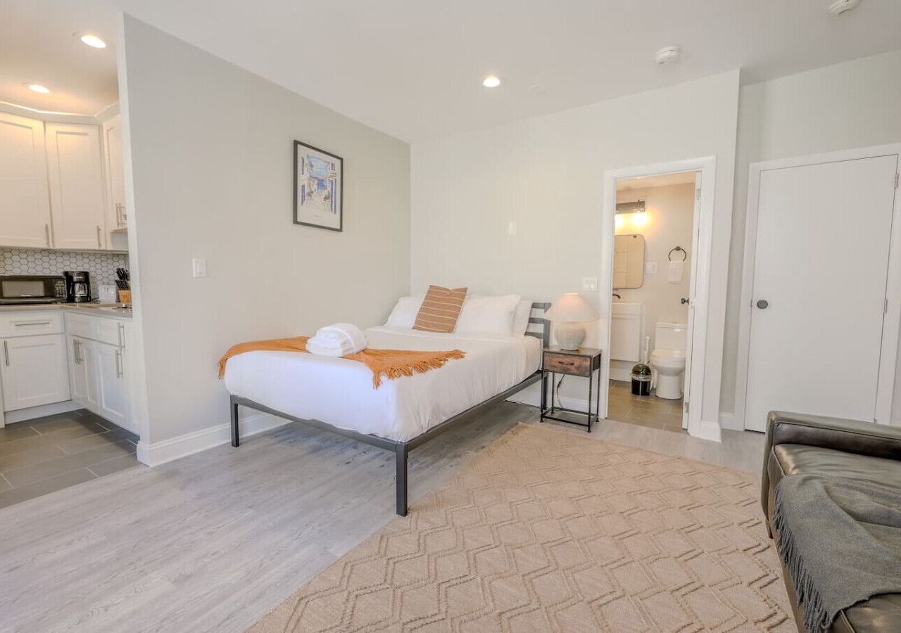 Sleek Studio Apartment in the South End 1