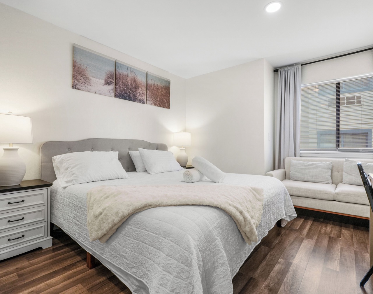Entire 2BR 2BA condo in Greenwood Village 1