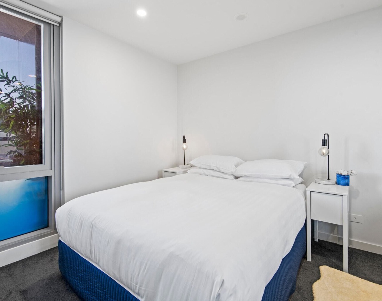 Chic 1-Bed with Balcony Views and Amenities 1