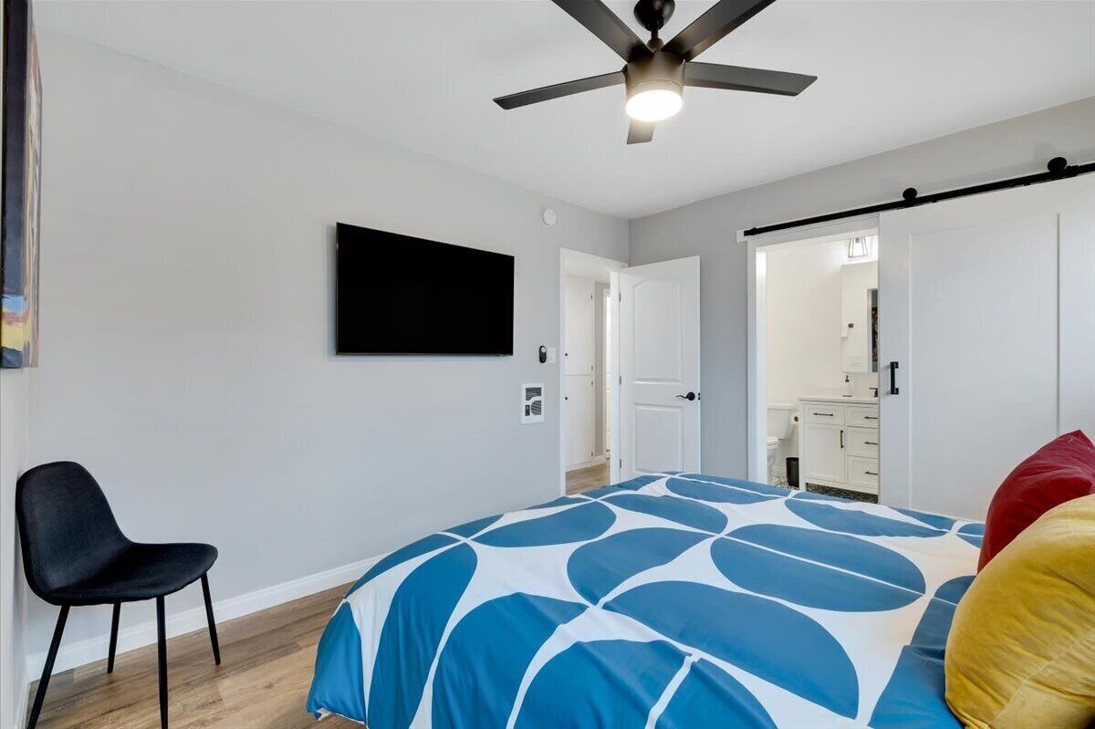 Spacious 3-bedroom condo in delightful View Park-Windsor Hills with great views 1