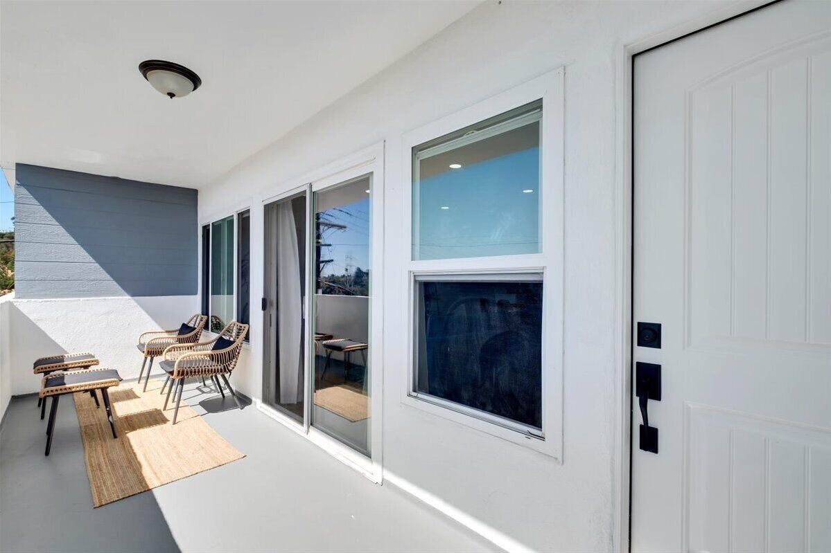 Spacious 3-bedroom condo in delightful View Park-Windsor Hills with great views 1