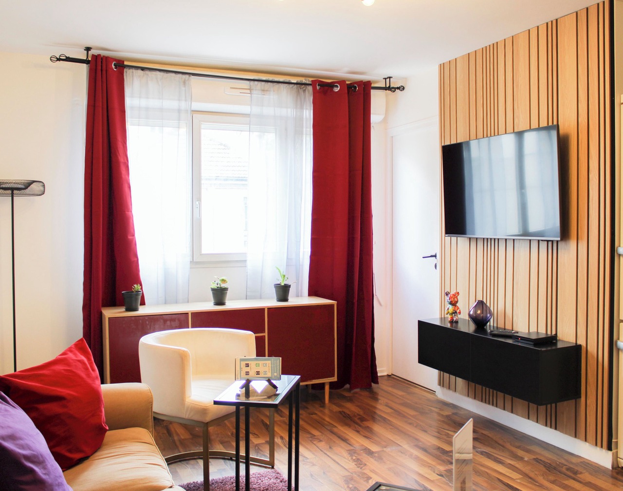 Bright apartment, close to Stade de France 1