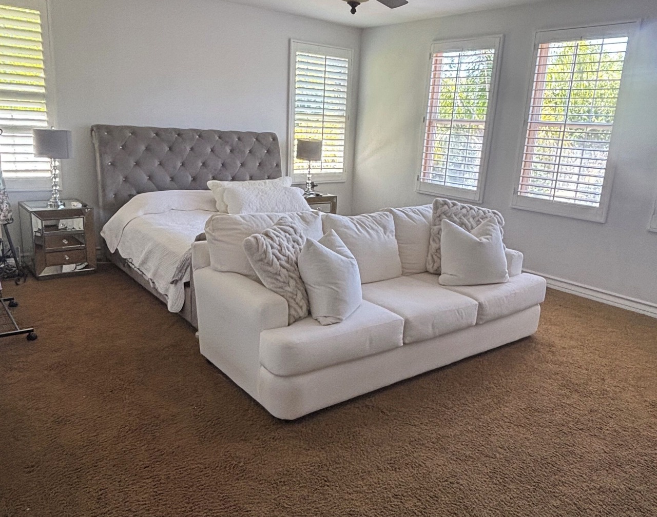 Spacious 4-bedroom house in excellent Santa Clarita with AC 1