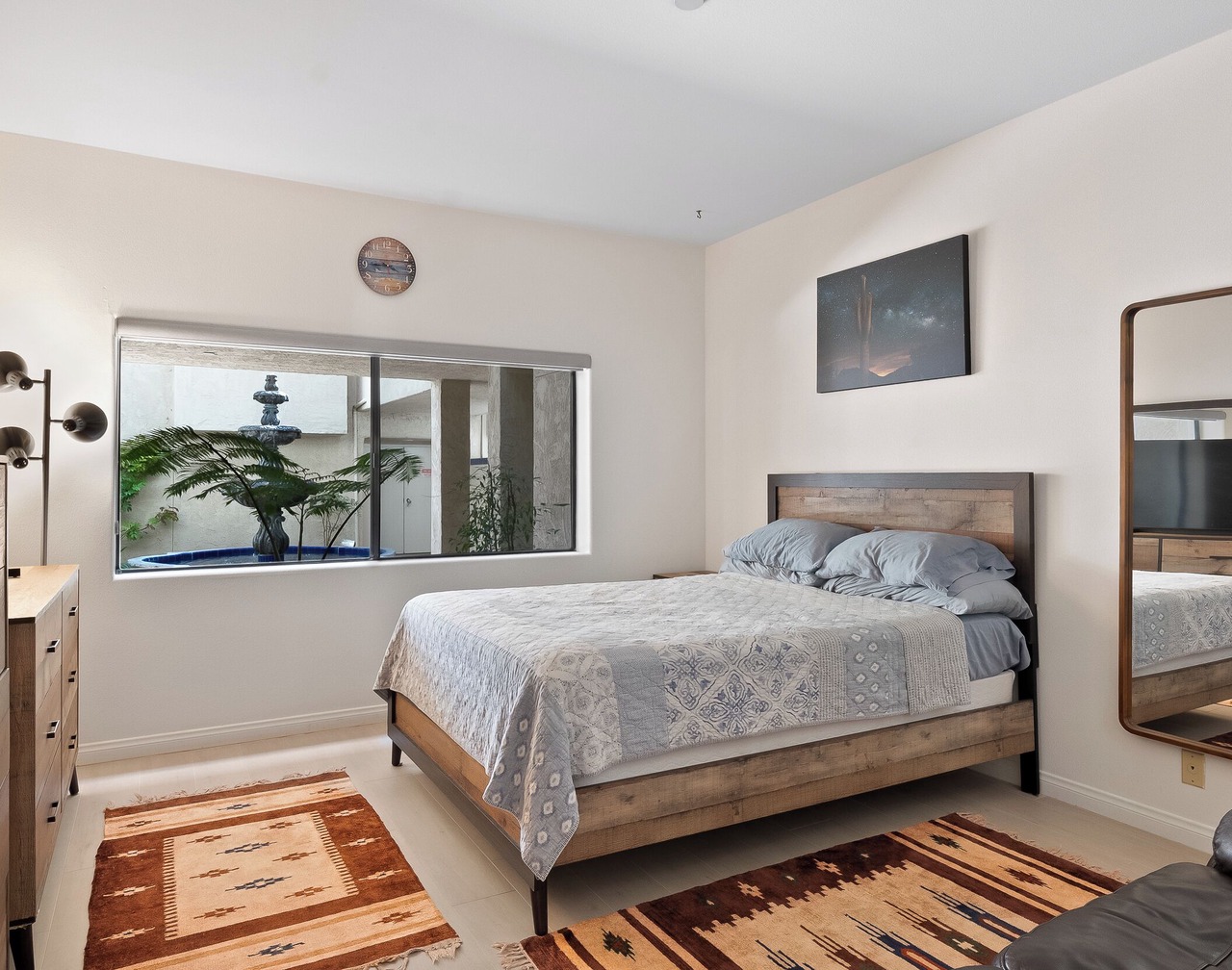 Fabulous 1-bedroom condo overlooking Gulf course with AC in sunny San Diego 1