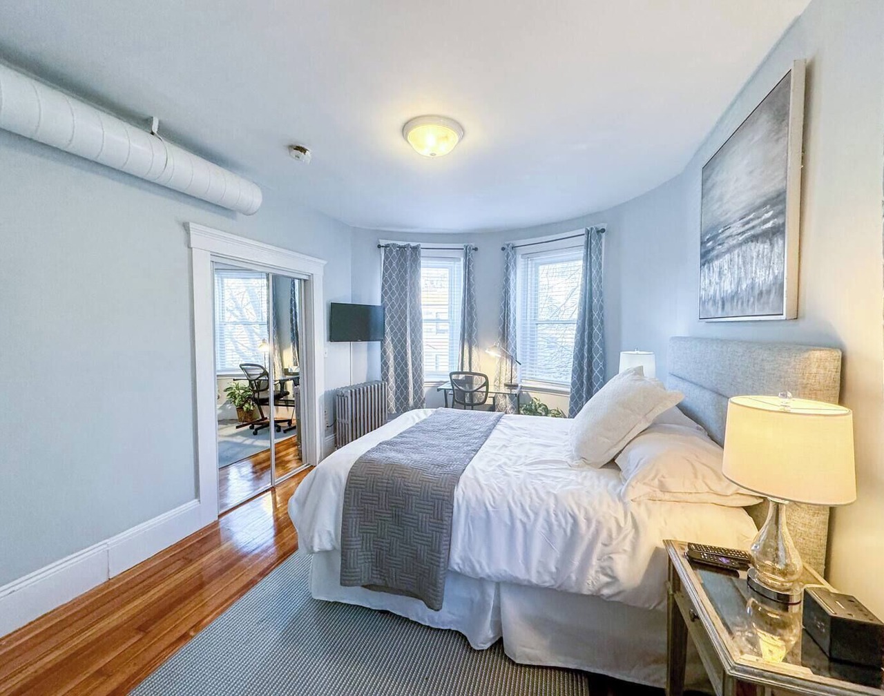 Spacious 3Bed, 2Bath, Near Hospitals & Transports 1