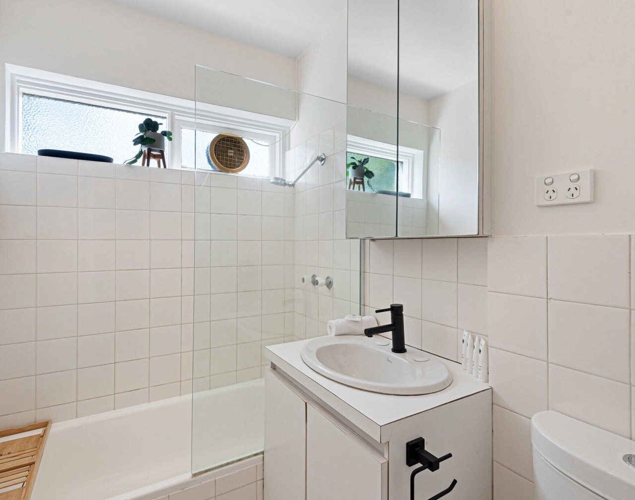 Contemporary 1-Bed Unit Near Chapel St 1