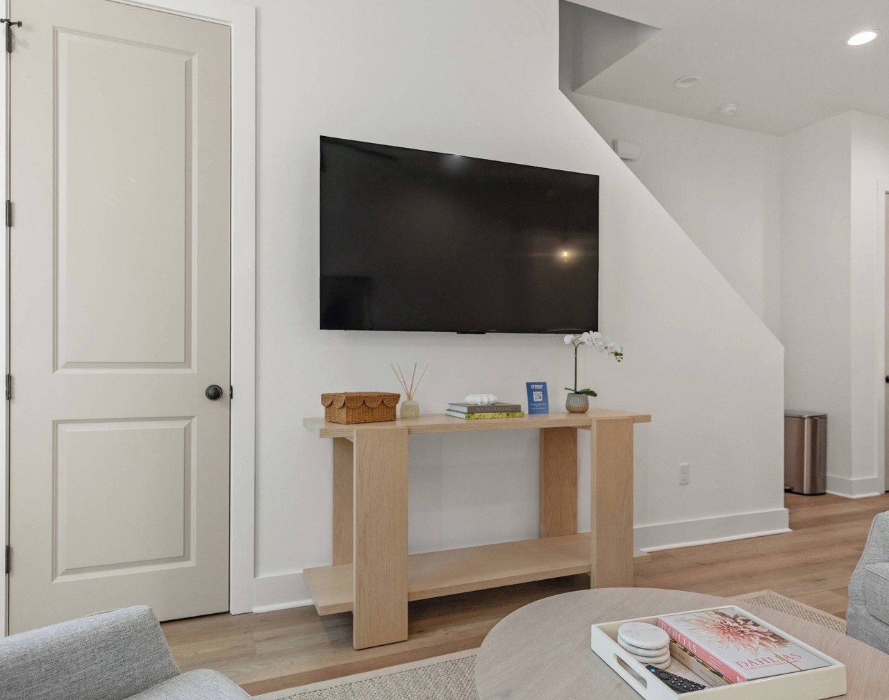 New River Ranch Retreat | King | Dining & Shopping 1