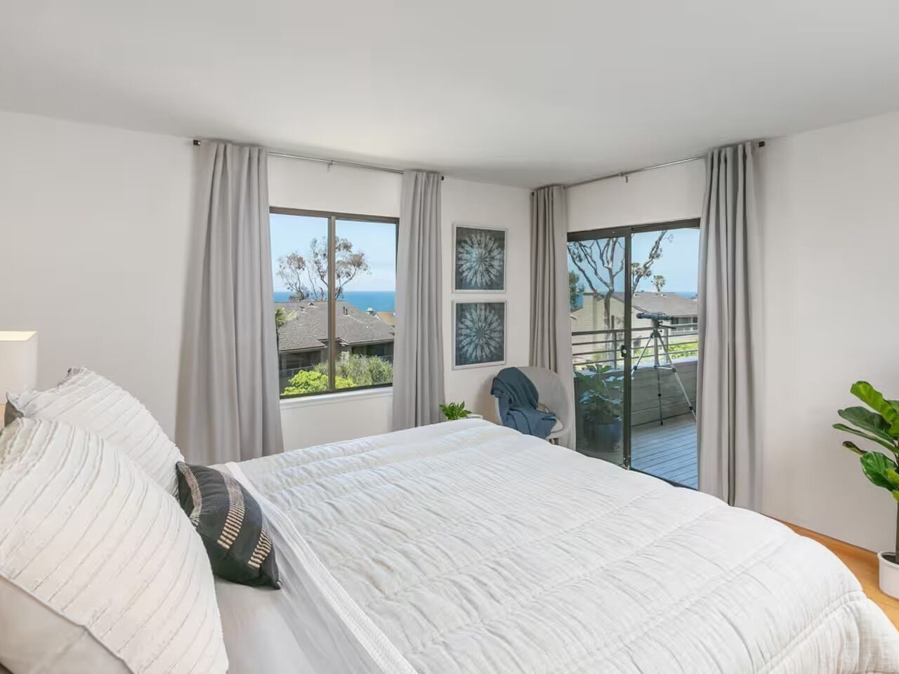 Paradise beach oasis with ocean views in peaceful Del Mar 1
