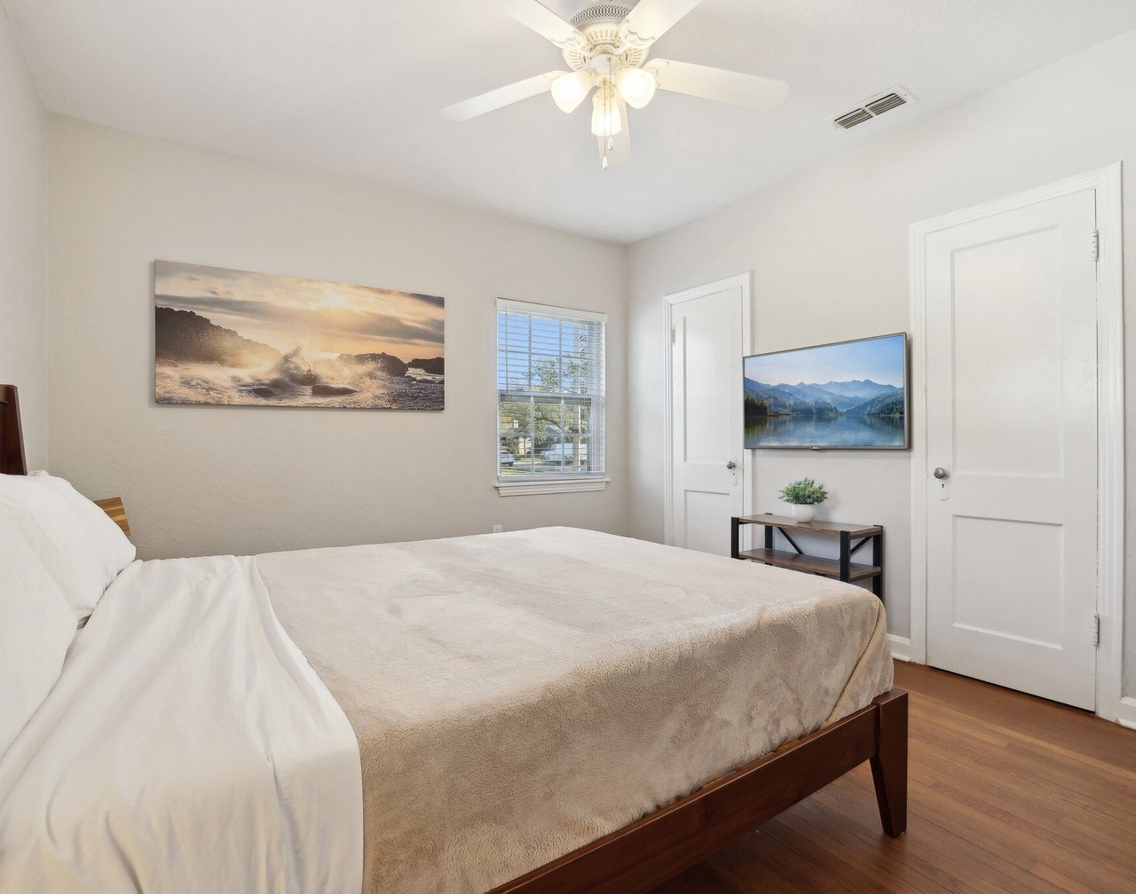 Newly Remodeled 1BR/1BR College Park Near Downtown Sleeps 6 1