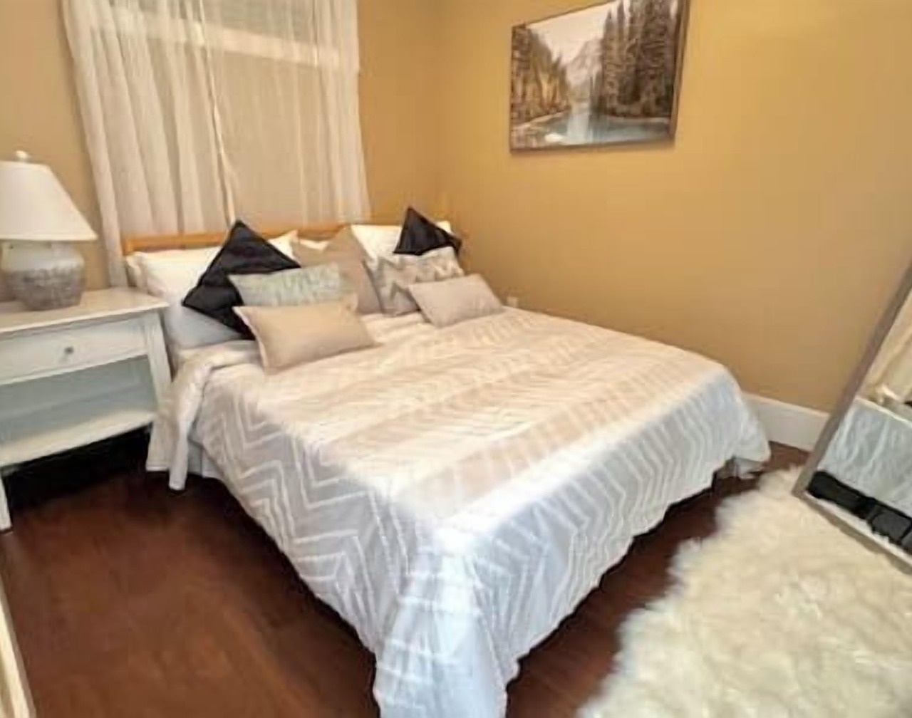 Comfy 1 Bedroom Suite 1