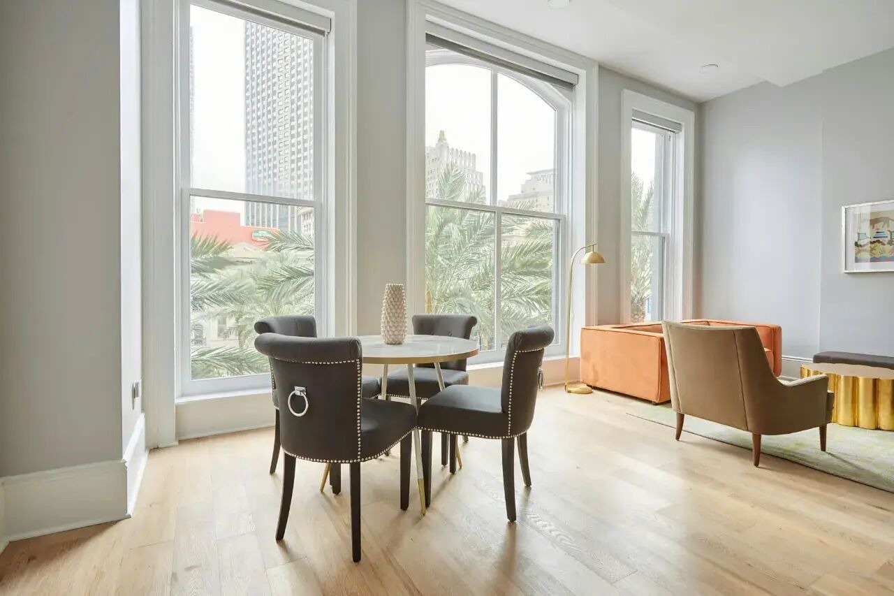 Walk to Bourbon St, Riverfront Park, French Qtr | Canal St Stay | The Harlequin 1