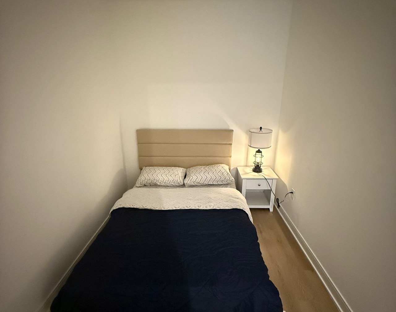 2-bedroom apartment in welcoming Mississauga with AC, fitness room 1
